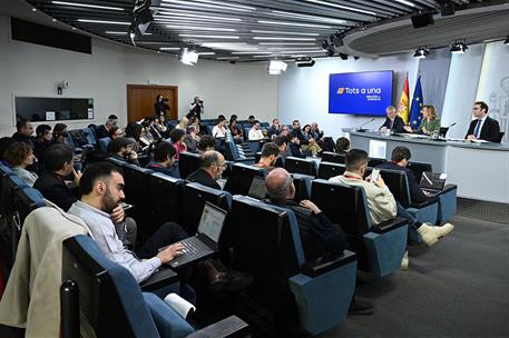 7/01/2025. Rueda de prensa tras el Consejo de Ministros: Pilar Alegría, Carlos Cuerpo y Ángel Víctor Torres. Ángel Víctor Torres, Pilar Aleg...